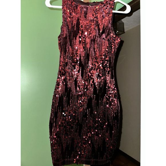 Red Emerald Sunday Size XS Cocktail dress - Picture 1 of 2